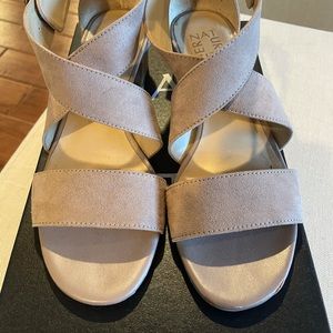 Naturalizer Amelia Wedge Heels 6